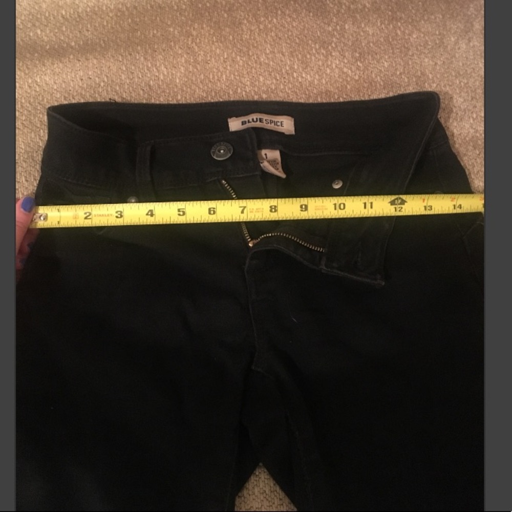Black jeans / pants